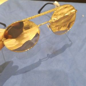 SOLS SOLD SOLD SOLD SOLD